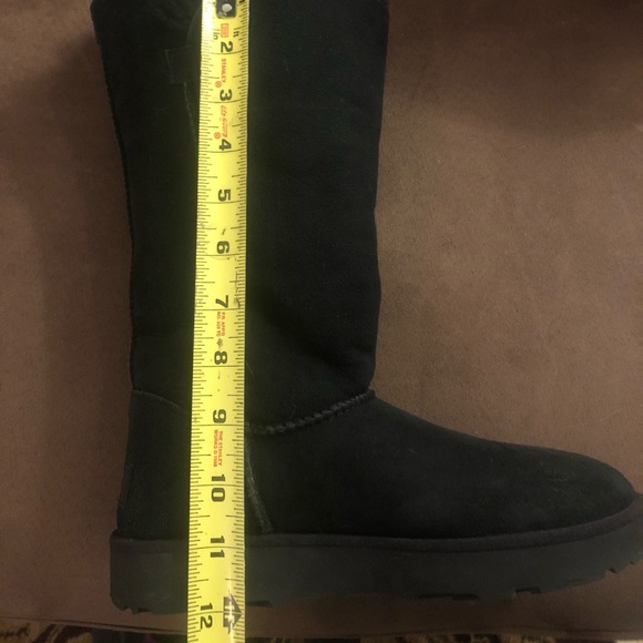 NEW UGG boots - Picture 5 of 5